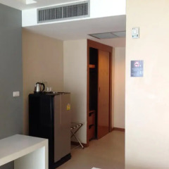 Отель Marsi Pattaya Стандартный номер с различными типами кроватей фото 14