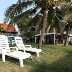 Отель The Ganesh House on the Sea бассейн