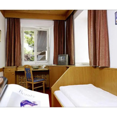Отель Alpenhotel комната для гостей фото 3
