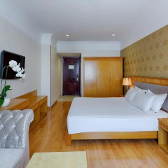 Silverland Central Hotel 3* Улучшенный номер с различными типами кроватей фото 8