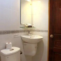 Giang Son 2 Hotel 2* Стандартный семейный номер с двуспальной кроватью фото 10
