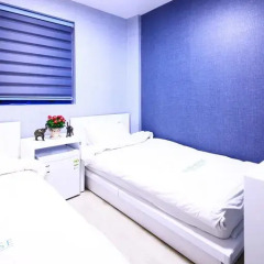 Отель Road Myeongdong Guesthouse 2* Стандартный номер с 2 отдельными кроватями фото 6