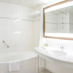 Гостиница Holiday Inn Moscow Seligerskaya 4* Люкс с различными типами кроватей фото 8