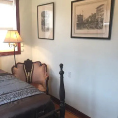 Отель Ledroit Park Renaissance Bed and Breakfast 3* Номер с общей ванной комнатой с различными типами кроватей (общая ванная комната) фото 5