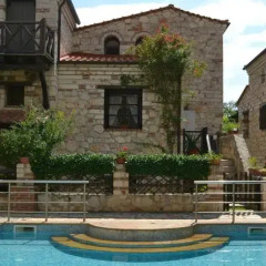 Отель Artemis Stone House бассейн
