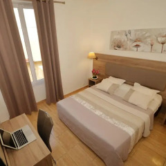 Hotel Parisien 2* Стандартный номер с двуспальной кроватью