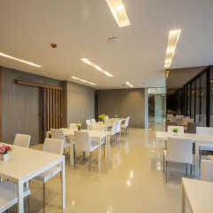 B2 Bangna Premier Hotel питание