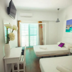 Хостел NWT SUNSET IBIZA Стандартный номер с двуспальной кроватью фото 9