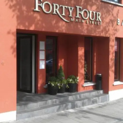 Отель Forty Four Main Street 2* Стандартный номер с различными типами кроватей фото 9