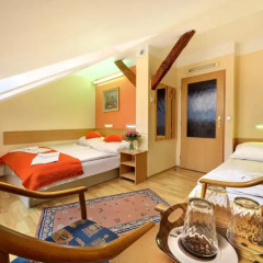 Отель Golden City 3* Стандартный номер с двуспальной кроватью фото 2