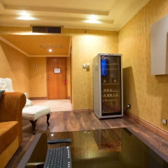 Victoria Crown Plaza Hotel 4* Люкс повышенной комфортности фото 5