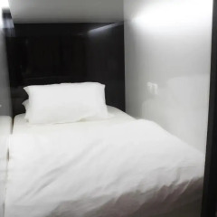 Отель Vintage Inn 2* Капсульный номер