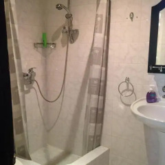 Отель Lia's Guest House 3* Стандартный номер с различными типами кроватей фото 4