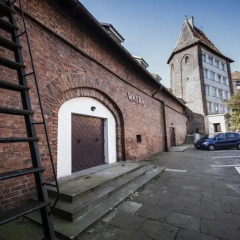 Bi-Pi Hostel парковка