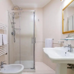 Отель Dimora Frattina 3* Стандартный номер с различными типами кроватей фото 14