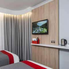 Отель Holiday Inn Express London Luton Airport 3* Стандартный номер с различными типами кроватей