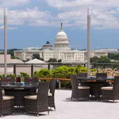 Отель Executive Suites by Weichert at Newseum Residences питание
