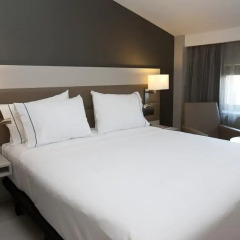 AC Hotel Colón Valencia by Marriott 4* Стандартный номер с различными типами кроватей