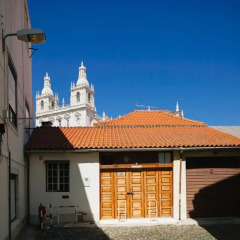 Отель Traveling To Lisbon Alfama Apartments Португалия, Лиссабон - отзывы, цены и фото номеров - забронировать отель Traveling To Lisbon Alfama Apartments онлайн парковка