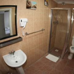 Отель Heathrow Inn Лондон ванная