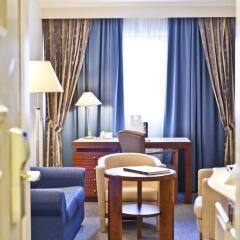 Отель Le Châtelain 5* Улучшенный номер с разными типами кроватей фото 6