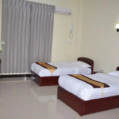 Lashio Galaxy Hotel 2* Номер Делюкс с различными типами кроватей фото 3
