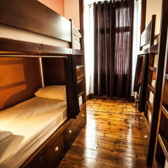 Home Lisbon Hostel Кровать в общем номере с двухъярусной кроватью