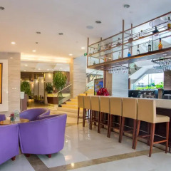 Отель Holiday Inn Shanghai Hongqiao Central гостиничный бар