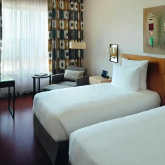 Movenpick Ambassador Hotel Accra 5* Улучшенный номер с различными типами кроватей фото 4
