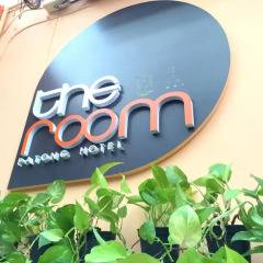 Отель The Room Patong бассейн