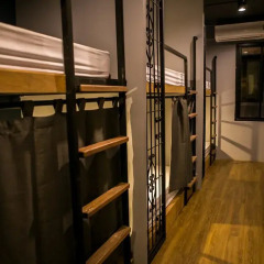 Silom Space Hostel Кровать в общем номере