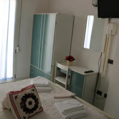 Hotel Quisisana Riccione 2* Стандартный номер с различными типами кроватей фото 15