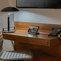 Отель Reichshof Hamburg, Curio Collection by Hilton 4* Номер Medium с двуспальной кроватью фото 5