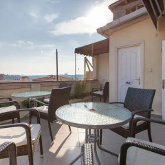 Rapunzel Hostel балкон