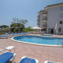 Отель Apartaments AR Muntanya Mar Испания, Бланес - отзывы, цены и фото номеров - забронировать отель Apartaments AR Muntanya Mar онлайн бассейн фото 3