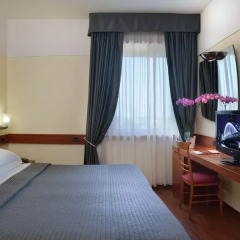 Hotel Bologna Airport 4* Стандартный номер с различными типами кроватей фото 5