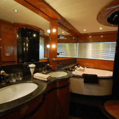 Отель Leigh Yacht Барселона ванная