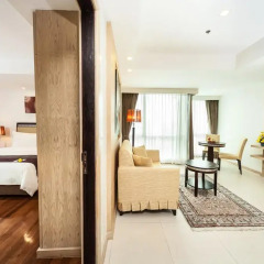 Отель Adelphi Grande Sukhumvit By Compass Hospitality 4* Люкс Премиум фото 3