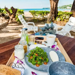 Отель Thai Kamala Beach Front Улучшенный номер двуспальная кровать фото 44