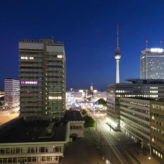Отель Holiday Inn Berlin-Alexanderplatz 4* Стандартный номер с двуспальной кроватью фото 3