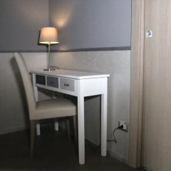 Отель B&B La Falconera сейф в номере