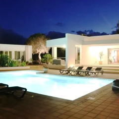 Отель Villa Bellissima бассейн