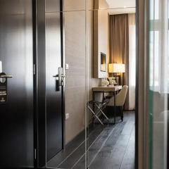 Отель Dominic & Smart Luxury Suites Republic Square 4* Номер Делюкс с различными типами кроватей фото 3