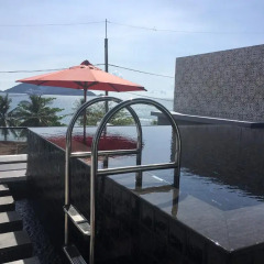 Sky Lantern Hotel