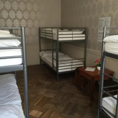 Hostel Kaiser Кровать в женском общем номере