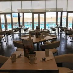 Отель Premier Inn Ibn Battuta Mall гостиничный бар