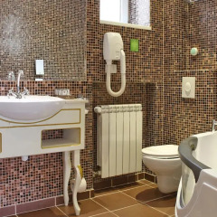 Отель Queens Astoria Design Hotel Сербия, Белград - 3 отзыва об отеле, цены и фото номеров - забронировать отель Queens Astoria Design Hotel онлайн ванная фото 2