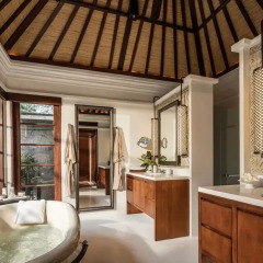 Отель Four Seasons Resort Bali at Jimbaran Bay 5* Вилла с различными типами кроватей фото 7