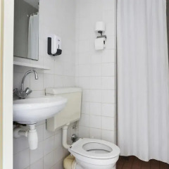 Hans Brinker Hostel Amsterdam Кровать в общем номере с двухъярусной кроватью фото 12