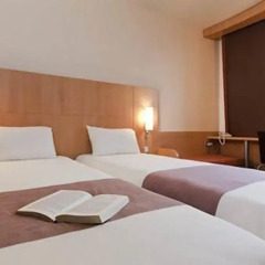 Отель Ibis Kaunas Centre Литва, Каунас - 9 отзывов об отеле, цены и фото номеров - забронировать отель Ibis Kaunas Centre онлайн комната для гостей